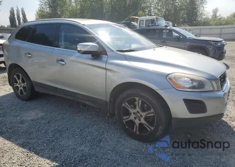 2013 Volvo Xc60 T6 z USA, uszkodzony, nr VIN YV4902DZ3D2435789